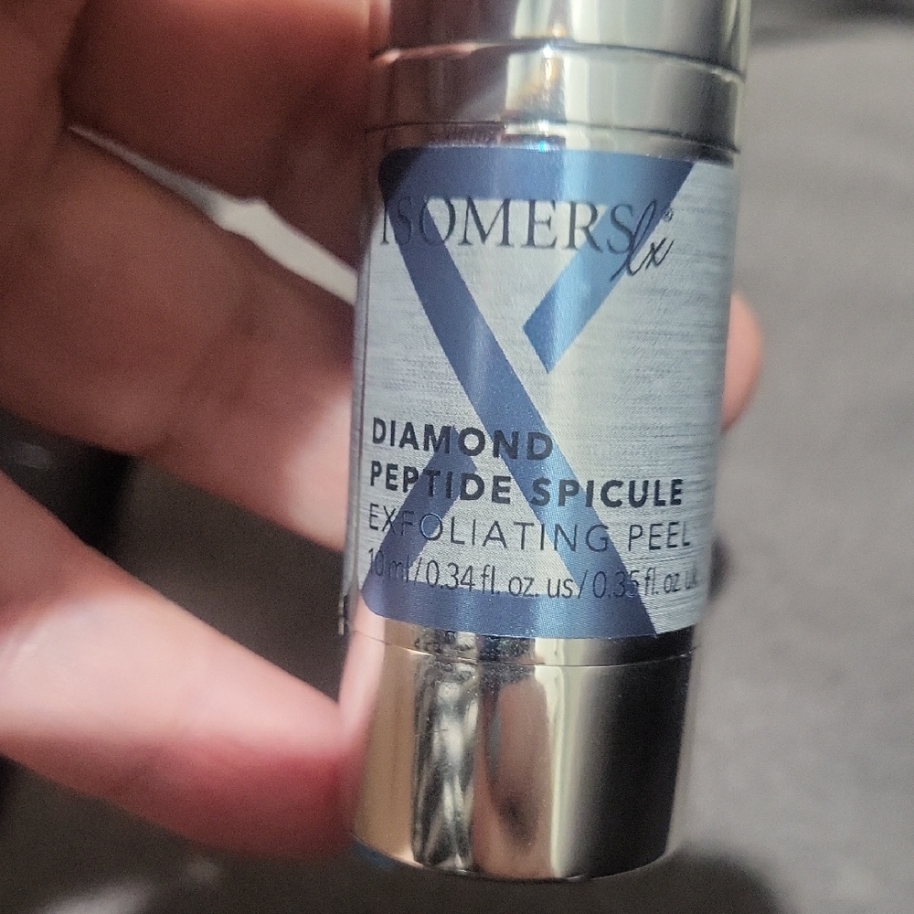 Diamond Peptide Spicule Exfoliating Peel - Silver